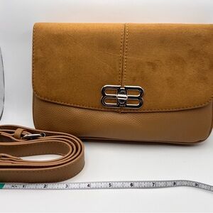 Elegant Tan Crossbody Bag